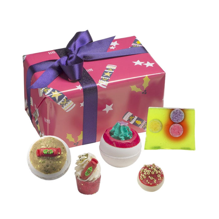 Bomb Cosmetics Crackerlackin Gift Box