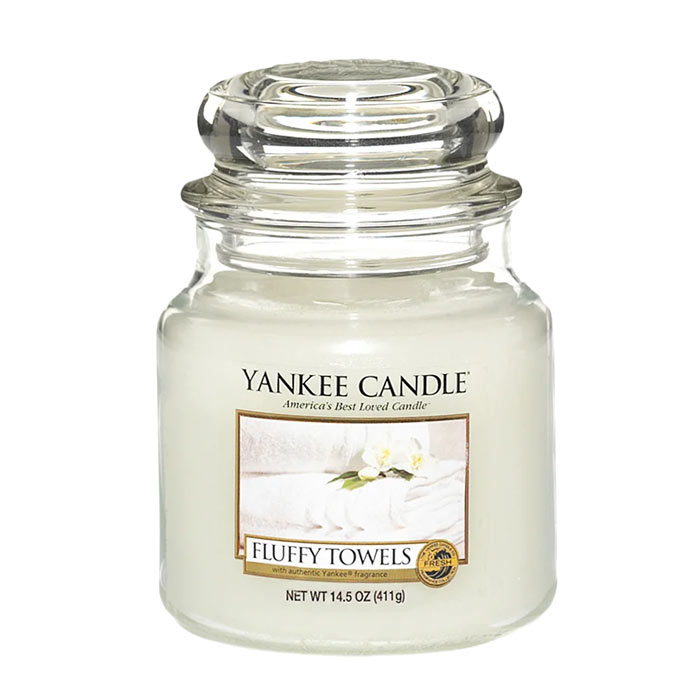 Swish Yankee Candle Classic Medium Jar Fluffy Towels Candle 411g
